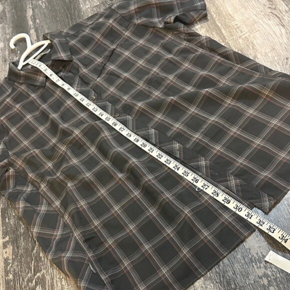 Icebreaker Merino Men's Dark Plaid Button Down Shirt - Picture 7 of 8